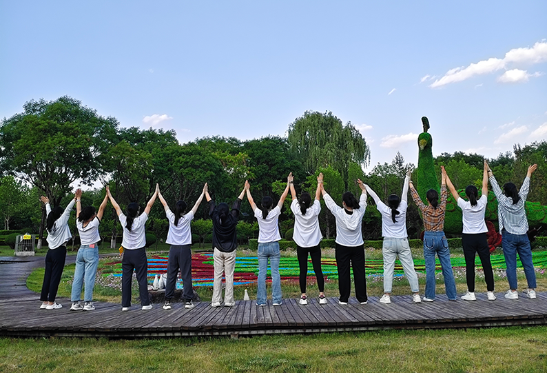 青春逐夢(mèng)展示絢麗風(fēng)采 踔厲前行共創(chuàng  )美好未來(lái)