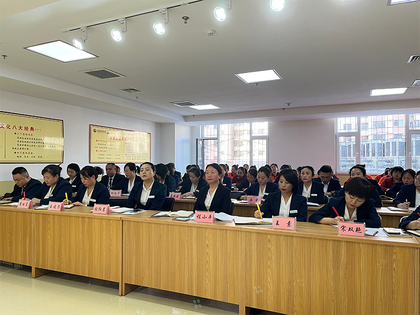 夯實(shí)服務(wù)  筑牢金威口碑形象; 扎實(shí)技能  確保業(yè)績(jì)再攀高峰